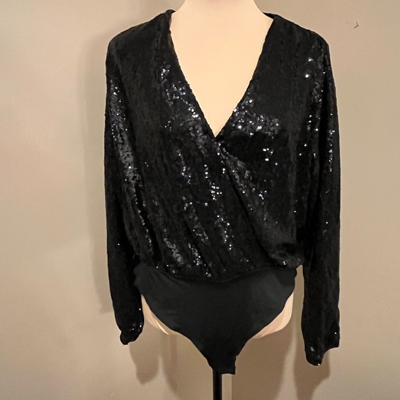 H&M Shimmering Black Sequin Blouse - Picture 2 of 8